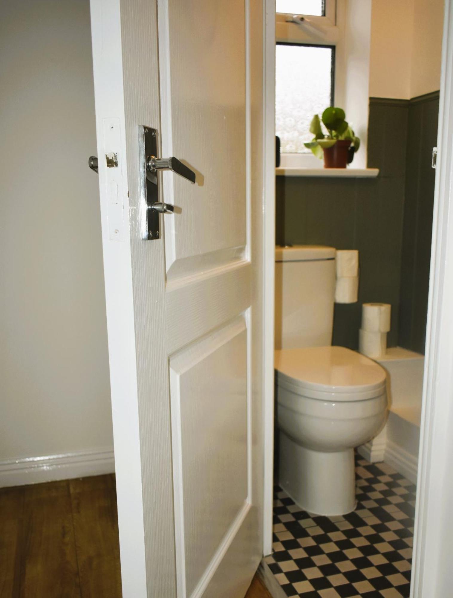 Luxury 2 Bed House With 3 Beds,3 Free Parking Lot In Dartford Near Town Centre, Adjacent Bus Stop, Train Station, Bluewater Mall, 25Mins To London City Airport,20 Miles From Central London Ngoại thất bức ảnh